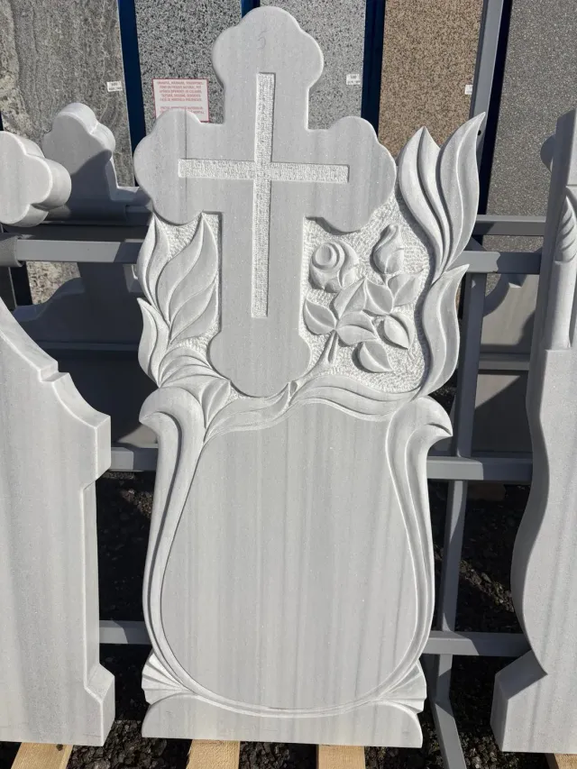 Marmura Granit MA10 Cruce Funerara Marmura cu Vaze