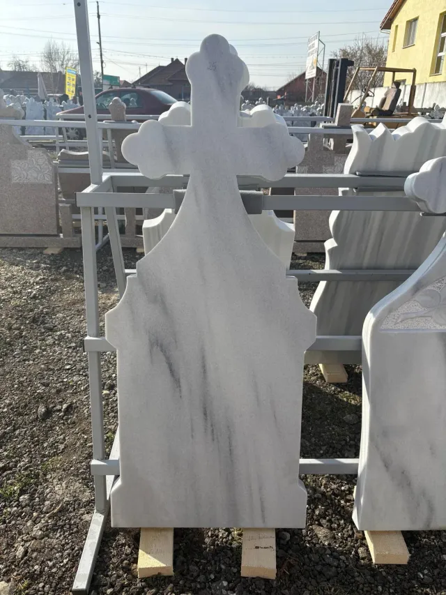 MARMURA GRANIT MA7 cruce funerara marmura alba cu vaze