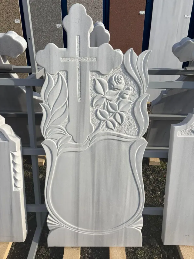 MARMURA GRANIT MA15 cruce funerara marmura alba cu vaze