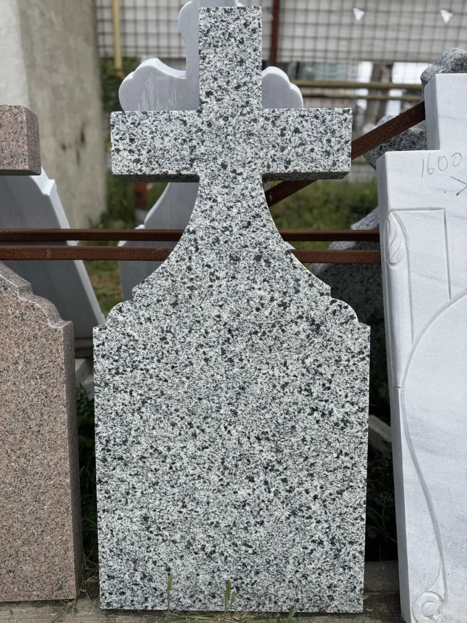 eMonumente EMG 005 cruce funerară