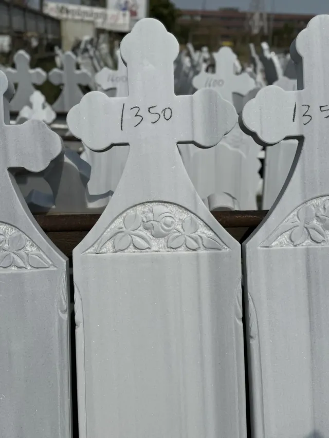 eMonumente EM 043 monument funerar