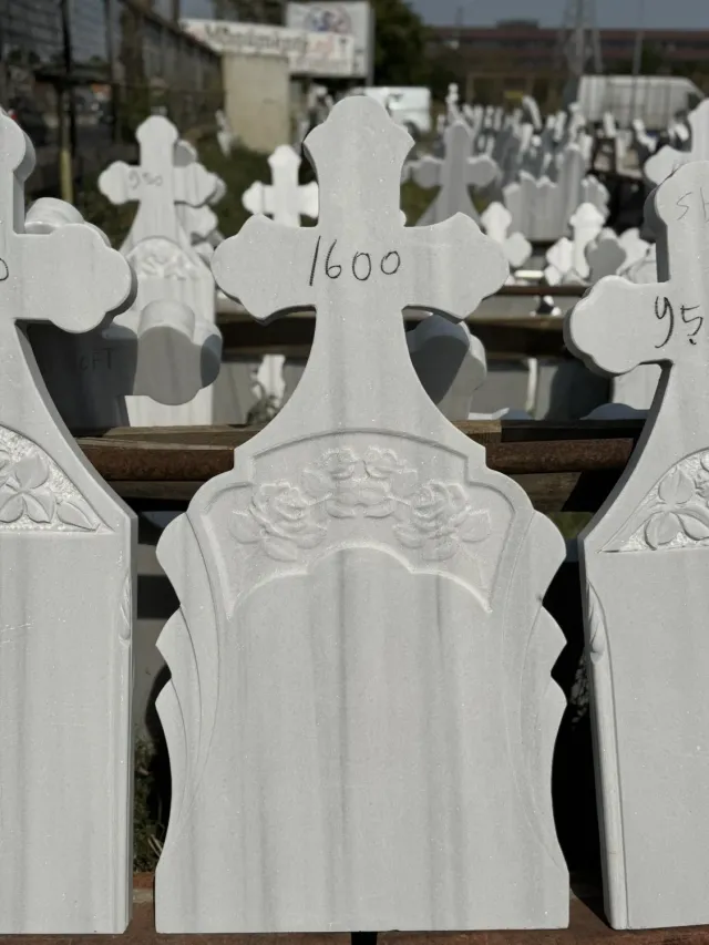 eMonumente EM 042 monument funerar