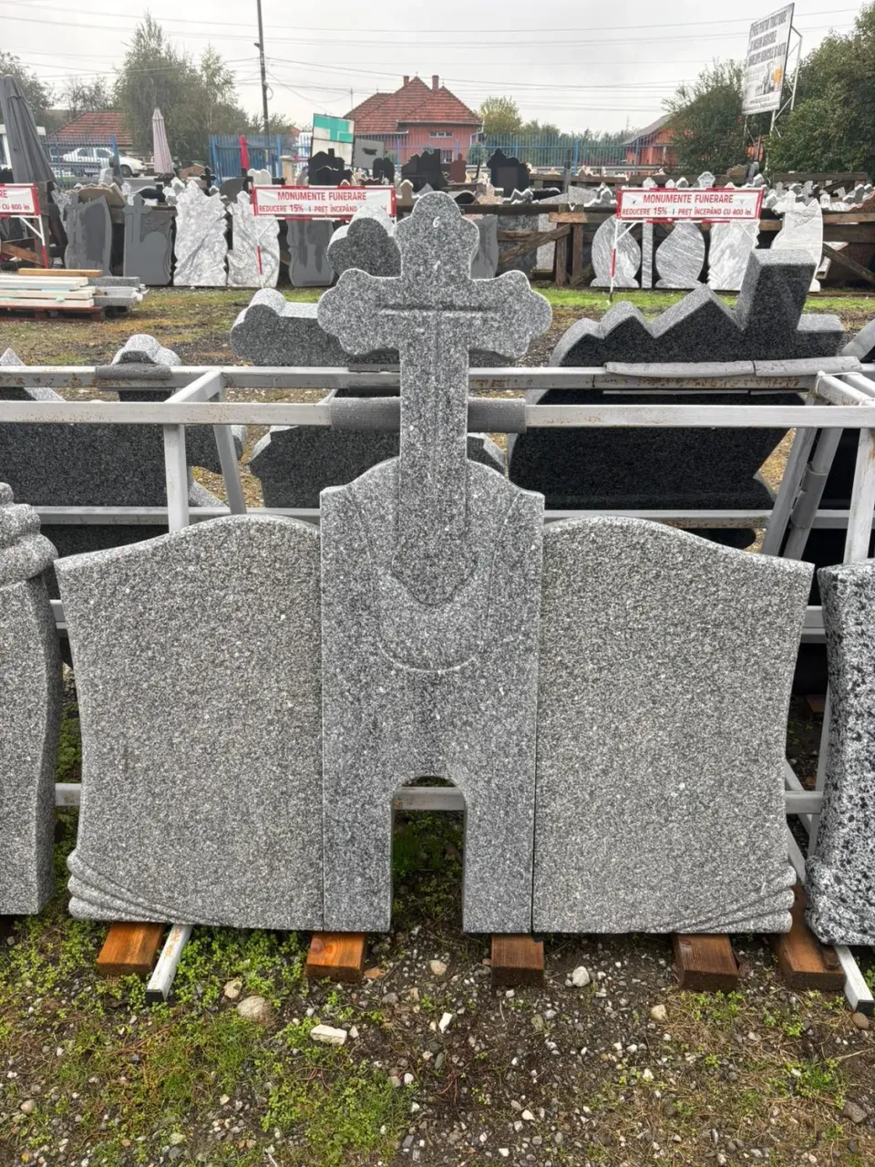 MARMURA GRANIT GN16 cruce funerara granit negru postament