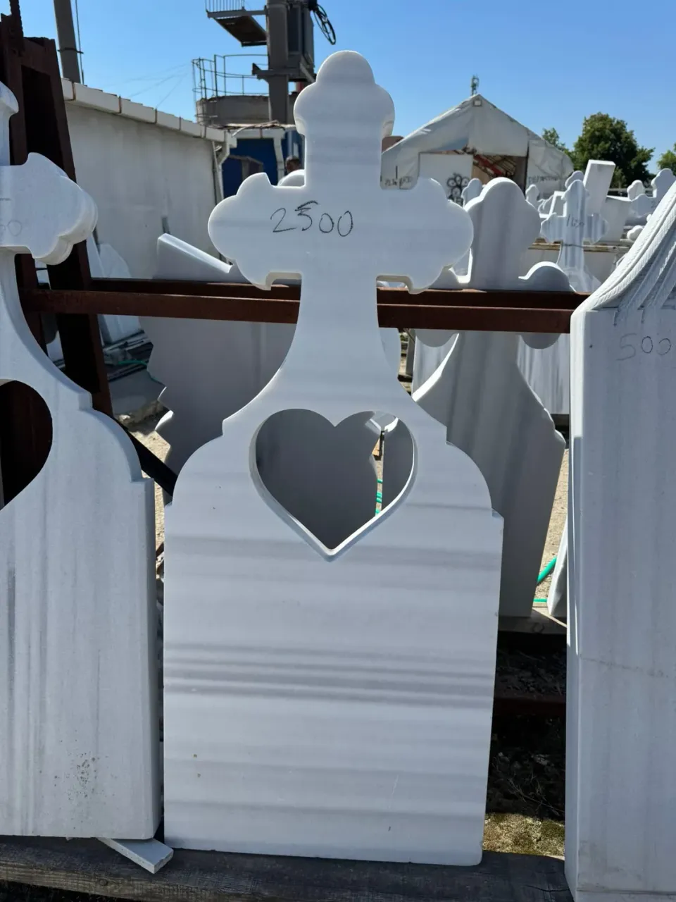 eMonumente EM 070 cruce funerara