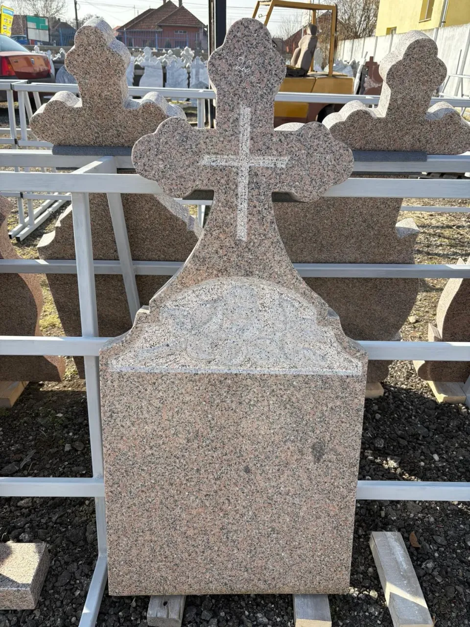 Marmura Granit GR3 cruce funerară granit roșu cu vaze