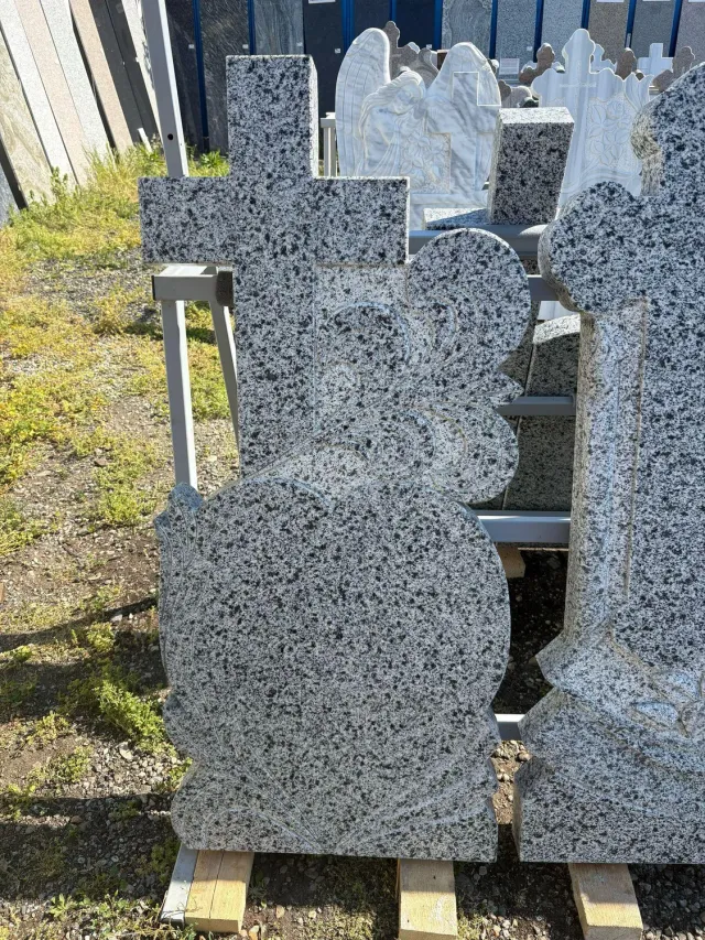 MARMURA GRANIT GG15 cruce funerara granit gri cu vaze