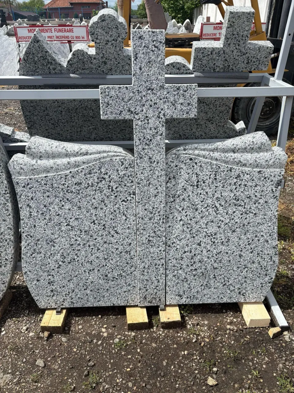 Marmura Granit GG24 cruce tripla granit gri cu vaze