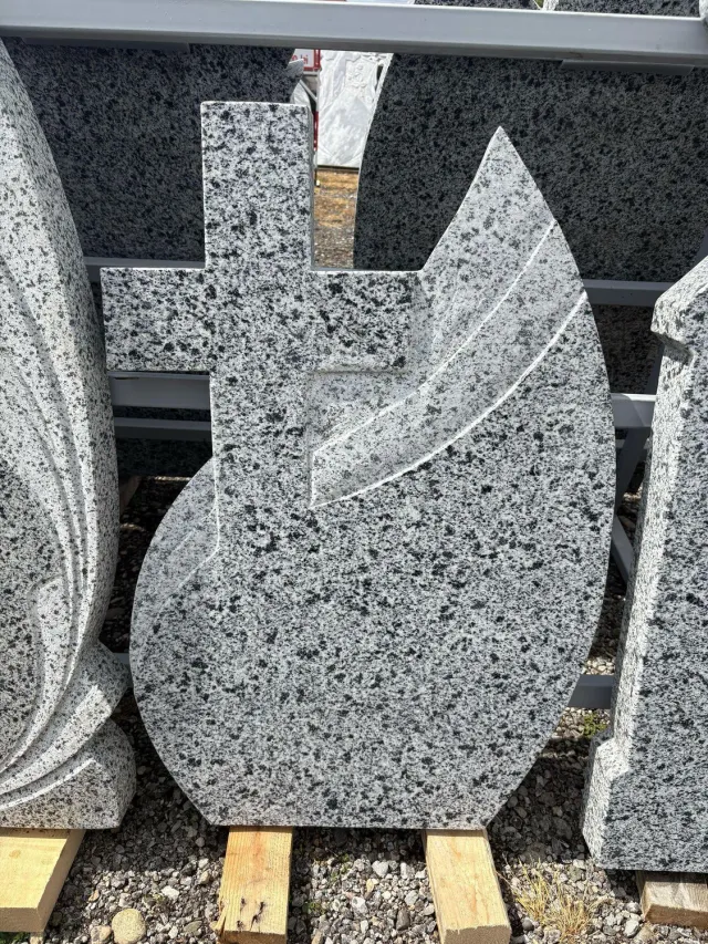 Marmura Granit GG8 Cruce Funerara Granit Gri cu Postament