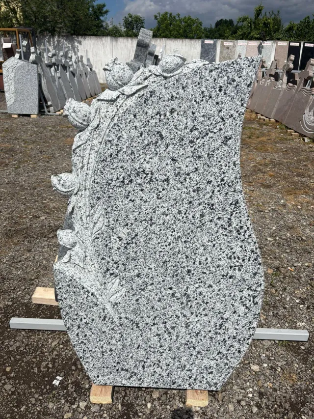 MARMURA GRANIT GG12 cruce funerara granit gri 108x68