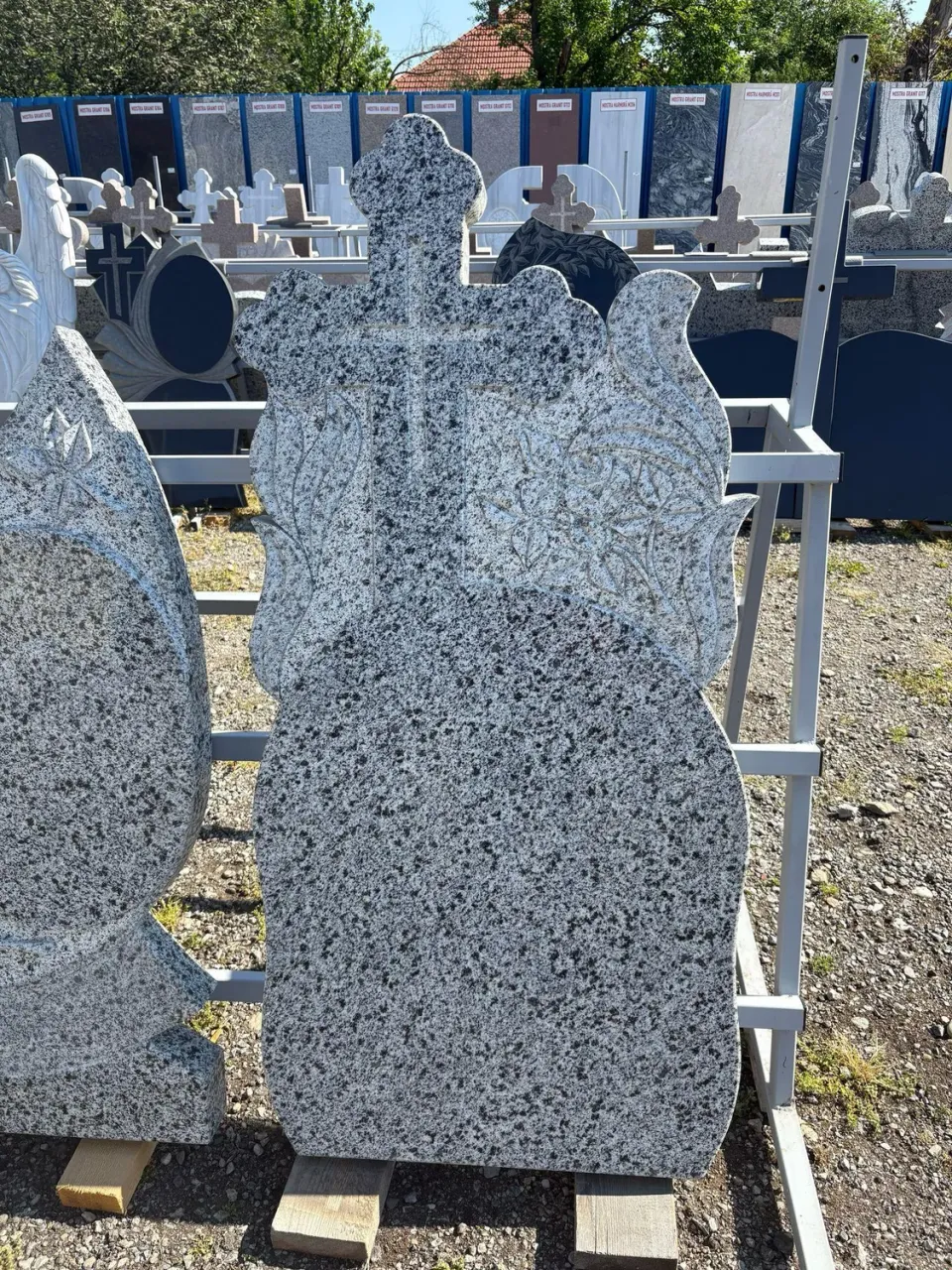 MARMURA GRANIT GG22 cruce funerara granit gri